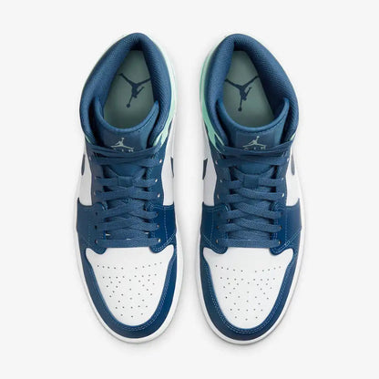 Jordan 1 Mid Bleu Teinté