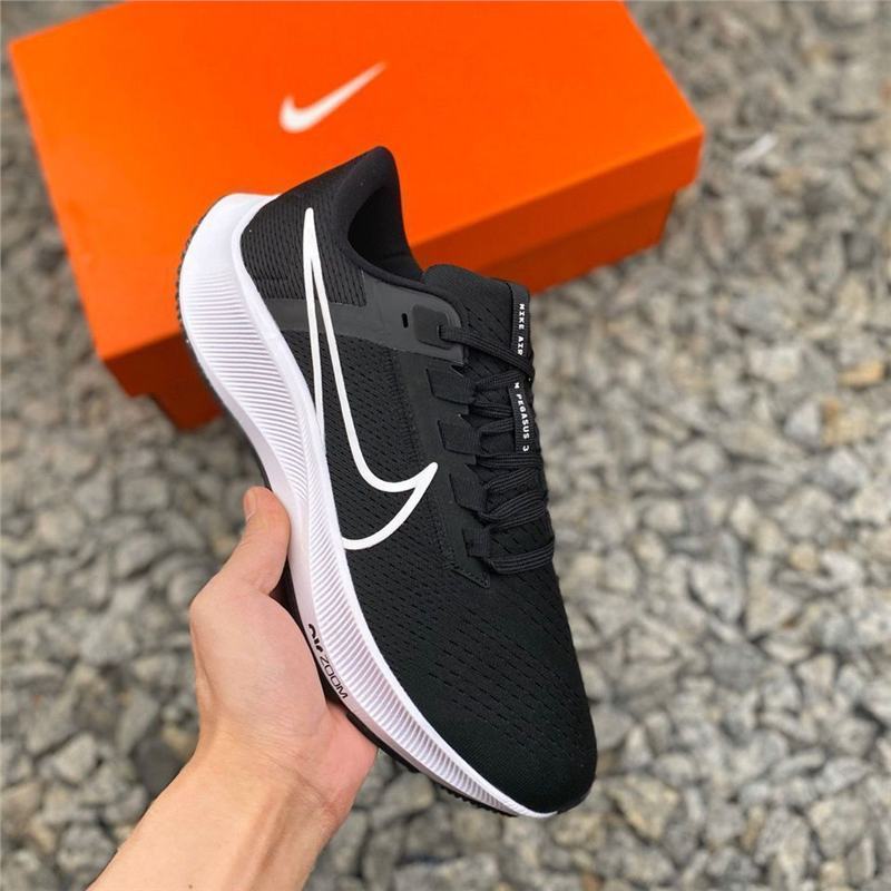 NK Air Zoom Pegasus 38 – Baskets Polyvalentes pour Tous les Jours