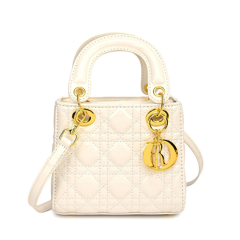 Sac Lady en Cuir Verni – Élégance Intemporelle